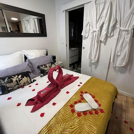 Love Room A Cannes - Appartement 25M2 Pour 2 Personnes Avec Un Jacuzzi Prive מראה חיצוני תמונה